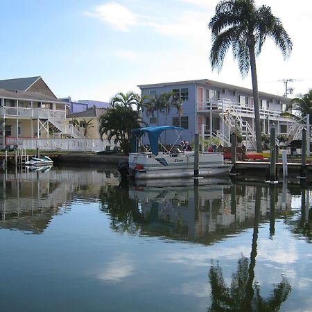 The Holiday Court Villas And Suites Fort Myers Beach Eksteriør bilde
