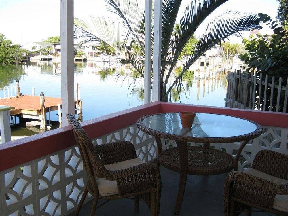 The Holiday Court Villas And Suites Fort Myers Beach Eksteriør bilde