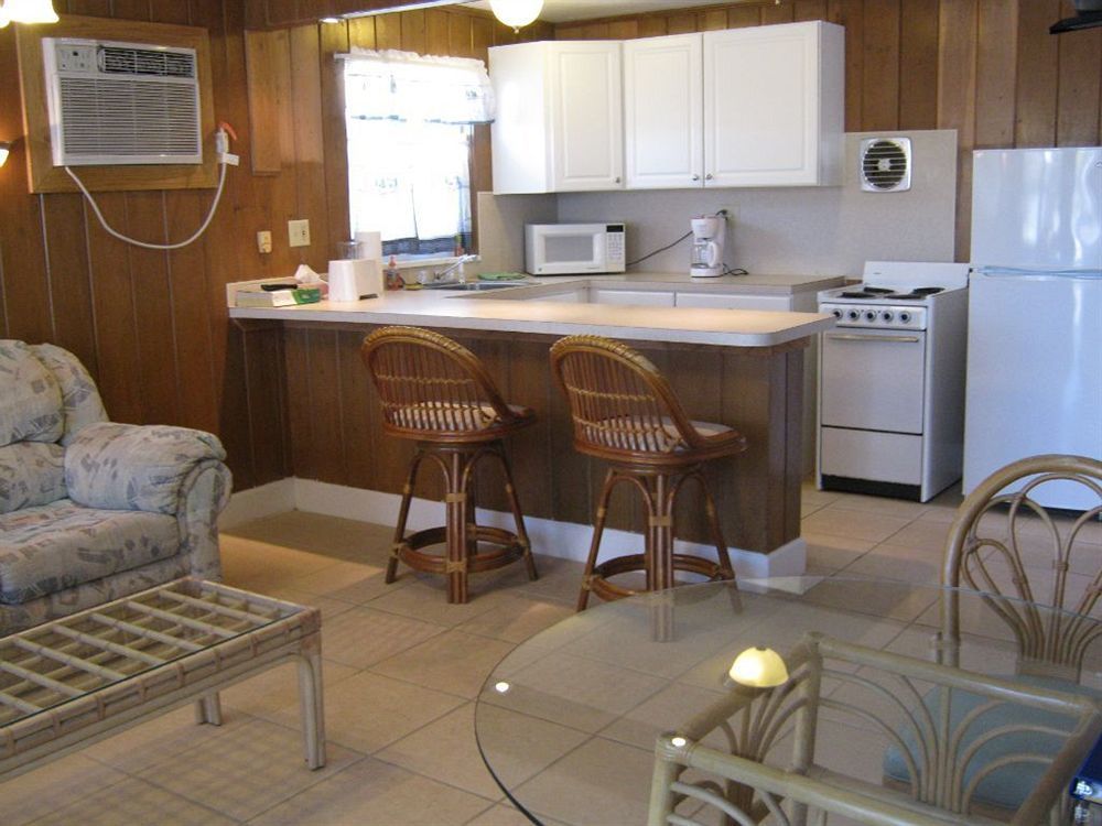 The Holiday Court Villas And Suites Fort Myers Beach Eksteriør bilde