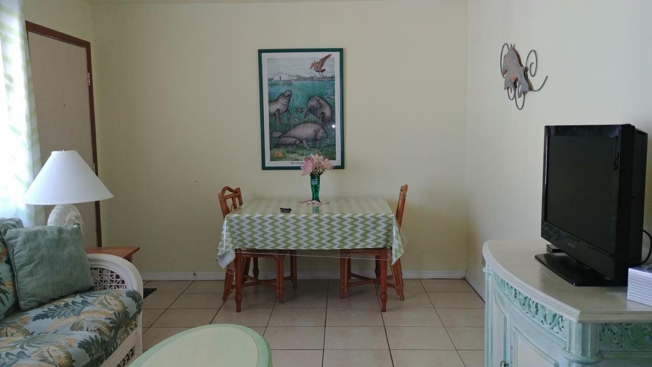 The Holiday Court Villas And Suites Fort Myers Beach Eksteriør bilde