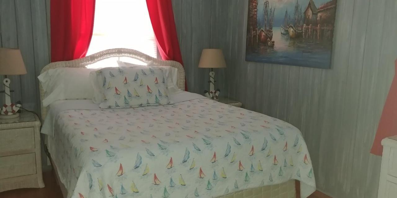 The Holiday Court Villas And Suites Fort Myers Beach Eksteriør bilde